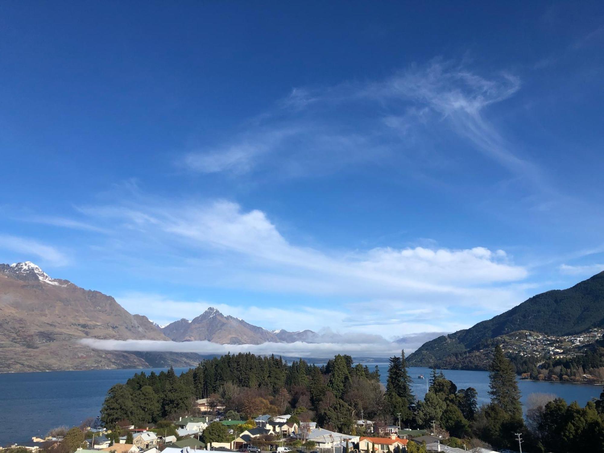 Ramada By Wyndham Queenstown Central المظهر الخارجي الصورة