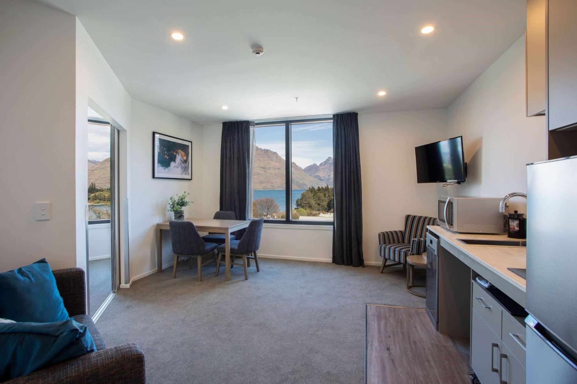 Ramada By Wyndham Queenstown Central المظهر الخارجي الصورة