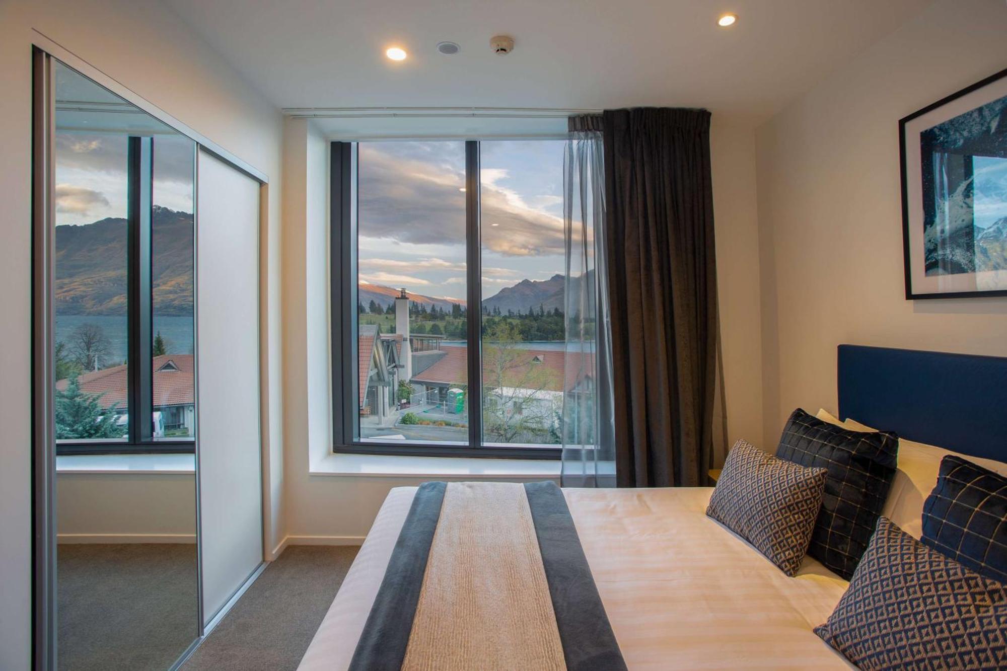 Ramada By Wyndham Queenstown Central المظهر الخارجي الصورة