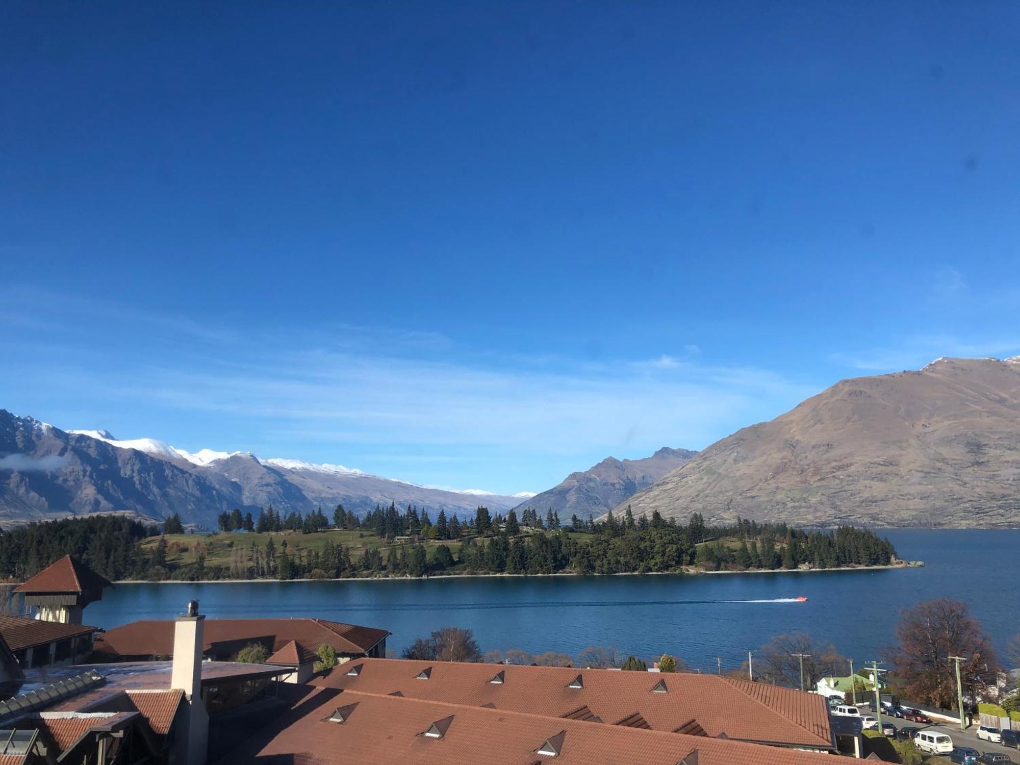 Ramada By Wyndham Queenstown Central المظهر الخارجي الصورة